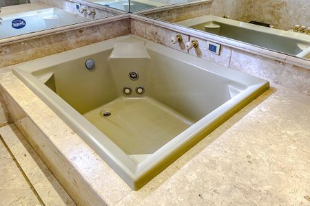 Apartamento à venda com 346m², 4 quartos e 4 vagasBanheiro da Suíte 4