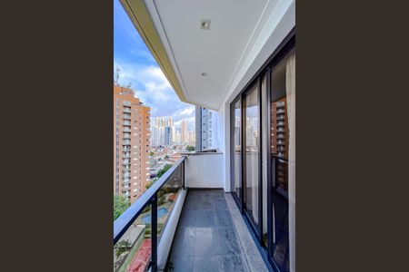 Apartamento à venda com 346m², 4 quartos e 4 vagasVaranda da Sala