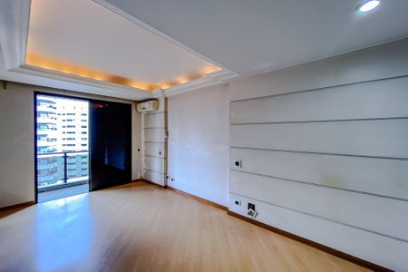 Apartamento à venda com 346m², 4 quartos e 4 vagasQuarto 4 - Suíte