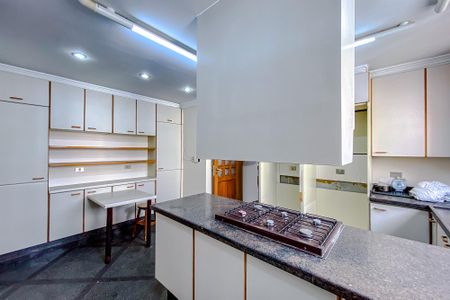 Apartamento à venda com 346m², 4 quartos e 4 vagasCozinha