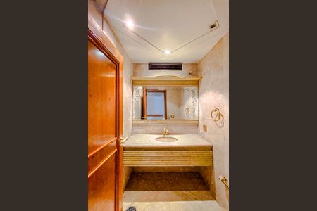 Apartamento à venda com 346m², 4 quartos e 4 vagasLavabo