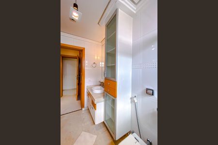 Apartamento à venda com 346m², 4 quartos e 4 vagasBanheiro da Suíte 3