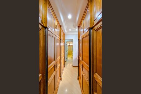 Apartamento à venda com 346m², 4 quartos e 4 vagasQuarto 4 - Suíte