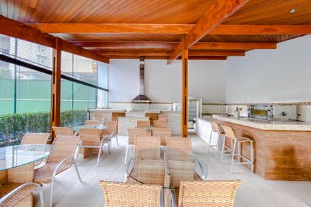 Apartamento à venda com 346m², 4 quartos e 4 vagasÁrea comum - Churrasqueira