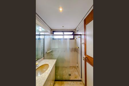 Apartamento à venda com 346m², 4 quartos e 4 vagasBanheiro da Suíte