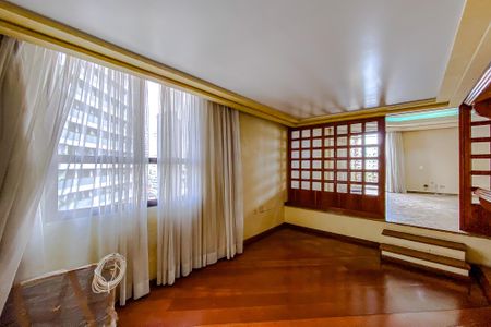 Apartamento à venda com 346m², 4 quartos e 4 vagasSala 2