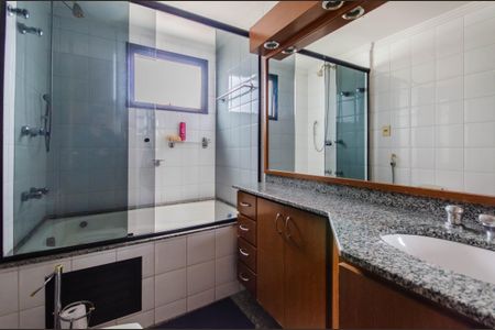 Apartamento à venda com 114m², 3 quartos e 3 vagasBanheiro da Suíte