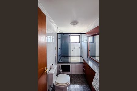 Apartamento à venda com 114m², 3 quartos e 3 vagasBanheiro da Suíte