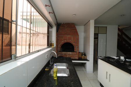 Casa à venda com 450m², 8 quartos e 2 vagasCozinha