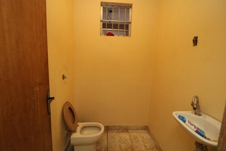 Casa à venda com 450m², 8 quartos e 2 vagasBanheiro de serviço