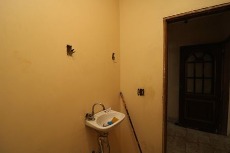 Casa à venda com 450m², 8 quartos e 2 vagasBanheiro de serviço