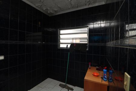 Casa à venda com 450m², 8 quartos e 2 vagasBanheiro da Suíte 5