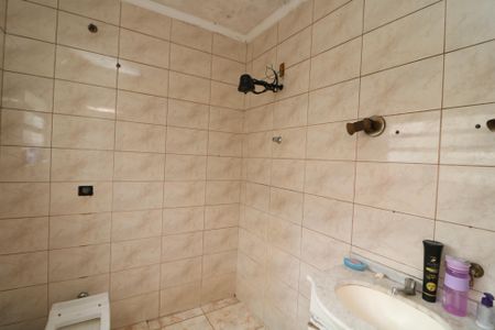 Casa à venda com 450m², 8 quartos e 2 vagasBanheiro da Suíte 4