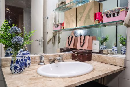 Apartamento à venda com 61m², 2 quartos e 2 vagasBanheiro