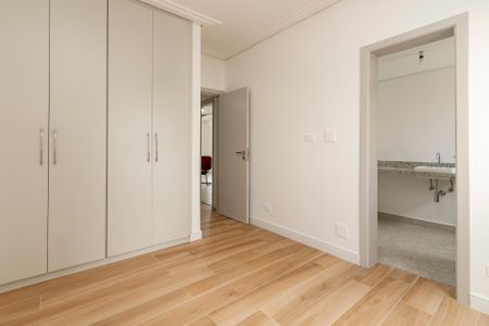 Apartamento à venda com 200m², 3 quartos e 4 vagasSuíte 2