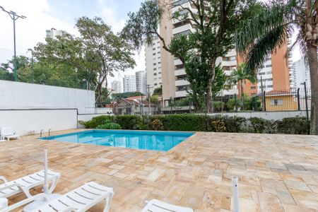 Apartamento à venda com 200m², 3 quartos e 4 vagasPiscina