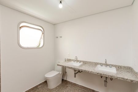 Apartamento à venda com 200m², 3 quartos e 4 vagasBanheiro Suíte 1