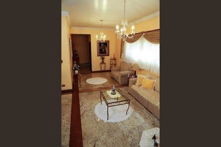 Casa à venda com 576m², 3 quartos e 6 vagas