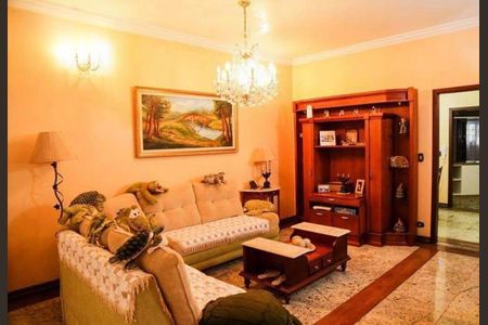 Casa à venda com 576m², 3 quartos e 6 vagas