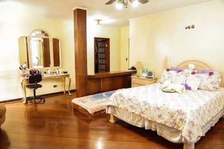 Casa à venda com 576m², 3 quartos e 6 vagas