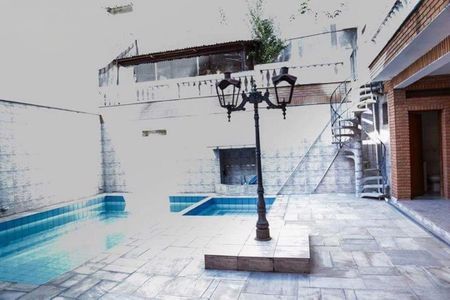 Casa à venda com 576m², 3 quartos e 6 vagas