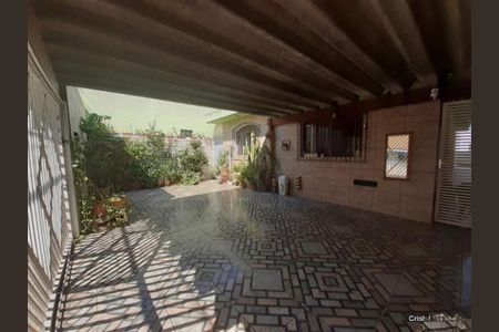 Casa à venda com 141m², 3 quartos e 4 vagas