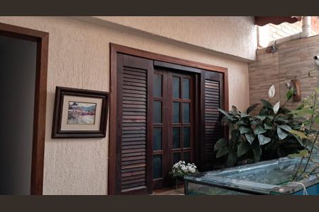 Casa à venda com 185m², 3 quartos e 2 vagas