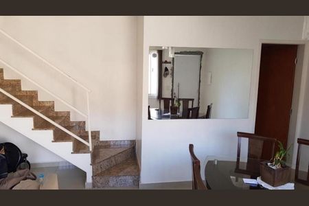 Casa à venda com 106m², 3 quartos e 2 vagas