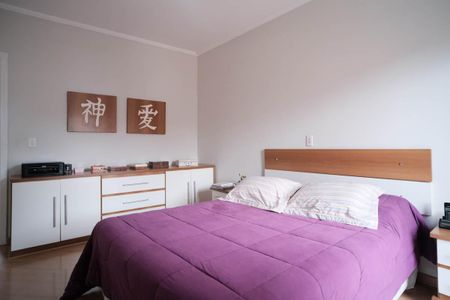 Casa à venda com 138m², 3 quartos e 4 vagasSuíte