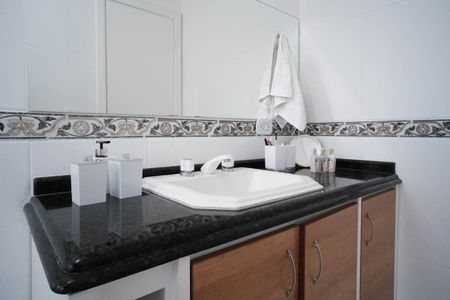 Casa à venda com 138m², 3 quartos e 4 vagasBanheiro da Suíte