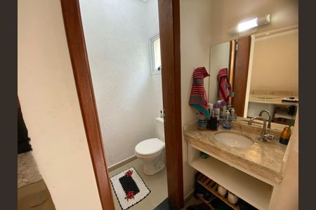 Casa à venda com 100m², 3 quartos e 2 vagas Casa à venda com 100m², 3 quartos e 2 vagasLavabo