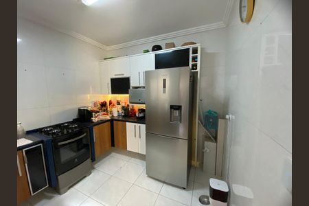 Casa à venda com 100m², 3 quartos e 2 vagas Casa à venda com 100m², 3 quartos e 2 vagasCozinha