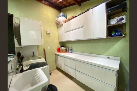 Casa à venda com 290m², 3 quartos e 5 vagasÁrea de Serviço