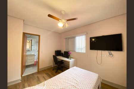 Casa à venda com 290m², 3 quartos e 5 vagasSuíte 2