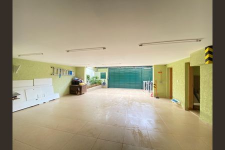 Casa à venda com 290m², 3 quartos e 5 vagasÁrea comum