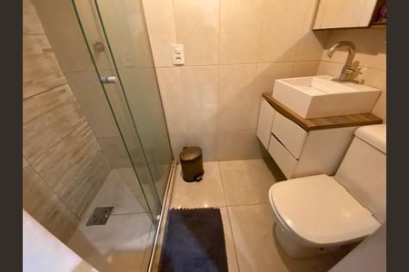 Apartamento à venda com 64m², 3 quartos e 3 vagasBanheiro Social