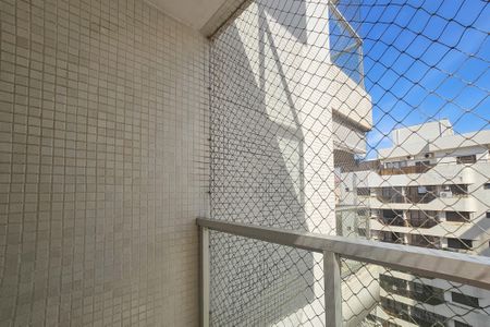 Apartamento para alugar com 118m², 3 quartos e 2 vagasVaranda