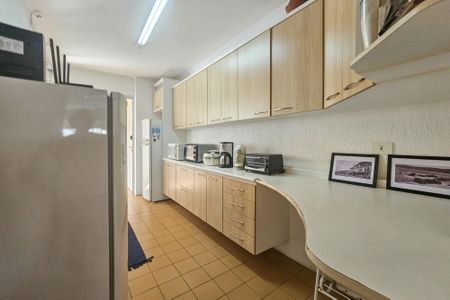 Apartamento para alugar com 118m², 3 quartos e 2 vagasCozinha