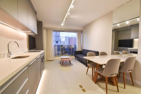 Sala/cozinha de apartamento à venda com 1 quarto, 39m² em Vila Mariana, São Paulo