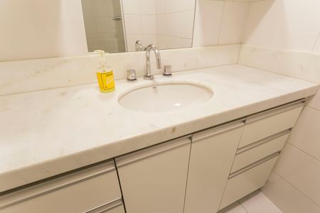 Apartamento para alugar com 55m², 2 quartos e 1 vagaBanheiro