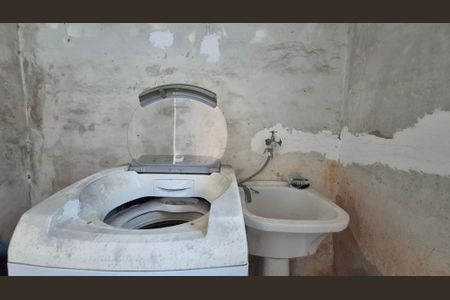 Casa à venda com 100m², 2 quartos e 1 vagaÁrea de Serviço