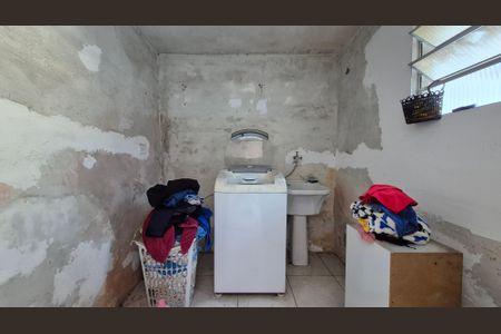 Casa à venda com 100m², 2 quartos e 1 vagaÁrea de Serviço