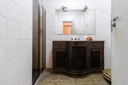 Apartamento à venda com 74m², 2 quartos e sem vagaBanheiro social