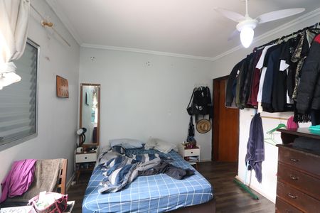 Casa para alugar com 250m², 3 quartos e 2 vagasQuarto