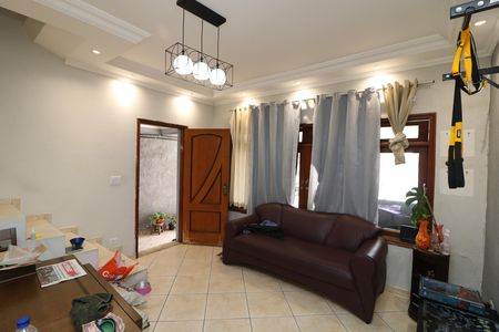 Casa para alugar com 250m², 3 quartos e 2 vagasSala