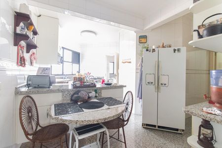 Apartamento à venda com 165m², 3 quartos e 4 vagasCozinha
