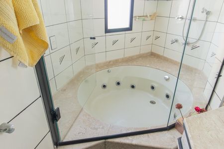 Apartamento à venda com 165m², 3 quartos e 4 vagasBanheiro da Suíte 2