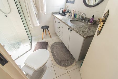 Apartamento à venda com 165m², 3 quartos e 4 vagasBanheiro da Suíte 1