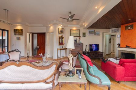 Apartamento à venda com 165m², 3 quartos e 4 vagasSala