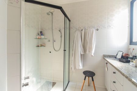 Apartamento à venda com 165m², 3 quartos e 4 vagasBanheiro da Suíte 1